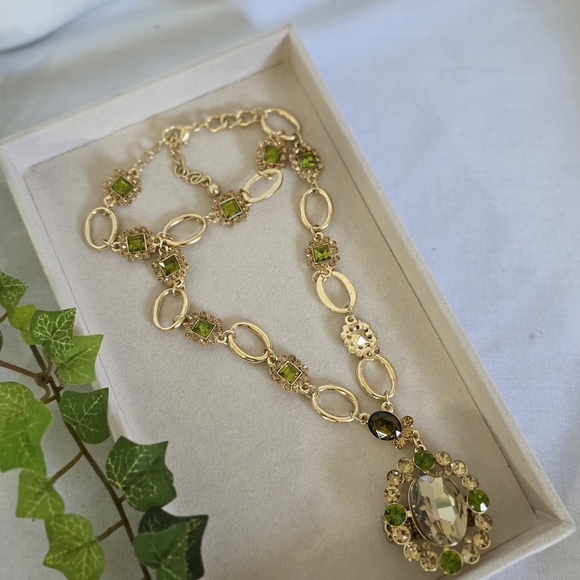 Gold with Green Crystal Stones Glam Ankle Bracelet - Picture 2 of 11